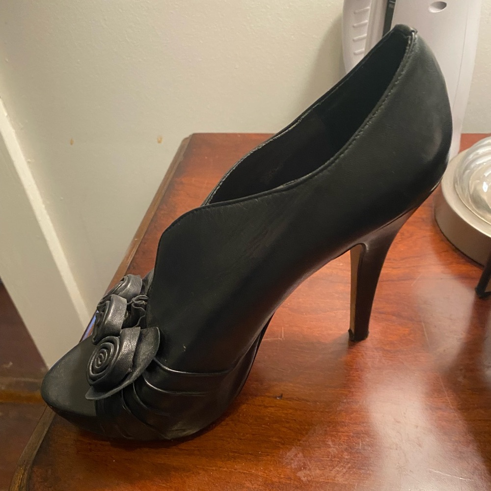 Vince Camuto Black Heels